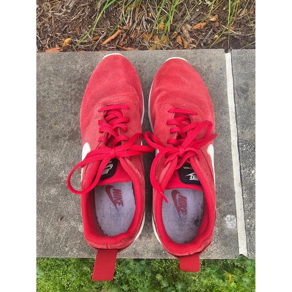 Nike Air Max Tavas Mens 9.5 Red Suede White Swoosh Low Top Sneakers 802611-601 ~ - Picture 10 of 10